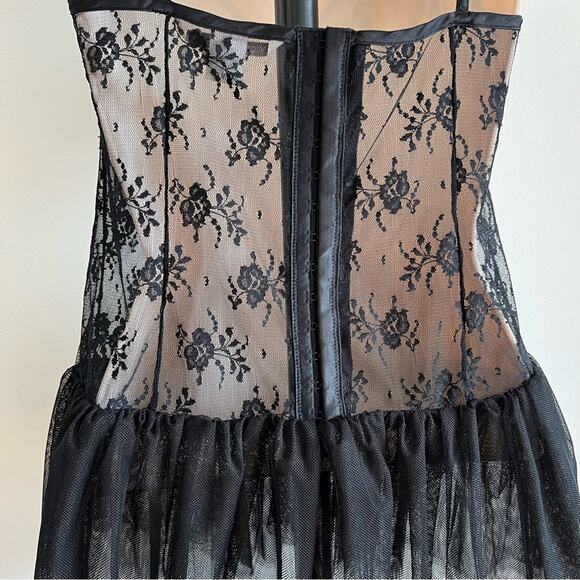 Victoria’s Secret Sheer Top Size S Black Floral Lace V Neck - Picture 5 of 9